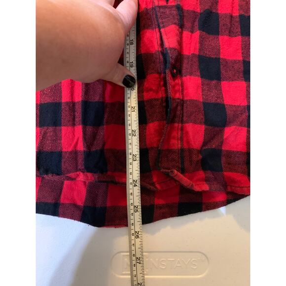 On The Road Red and Black Buffalo Plaid Long Sleeve Shirt Size Medium - Picture 9 of 10